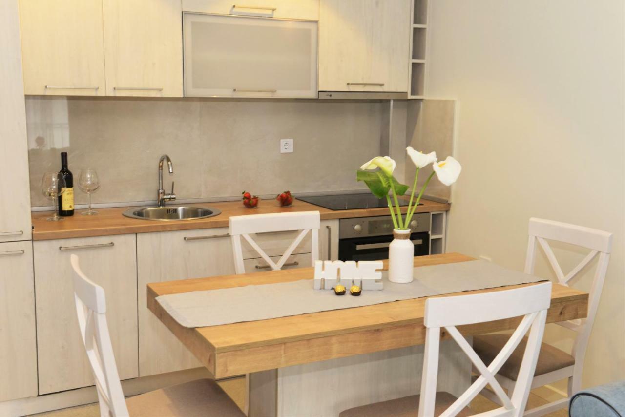 Ralux apartman Tivat Exterior foto