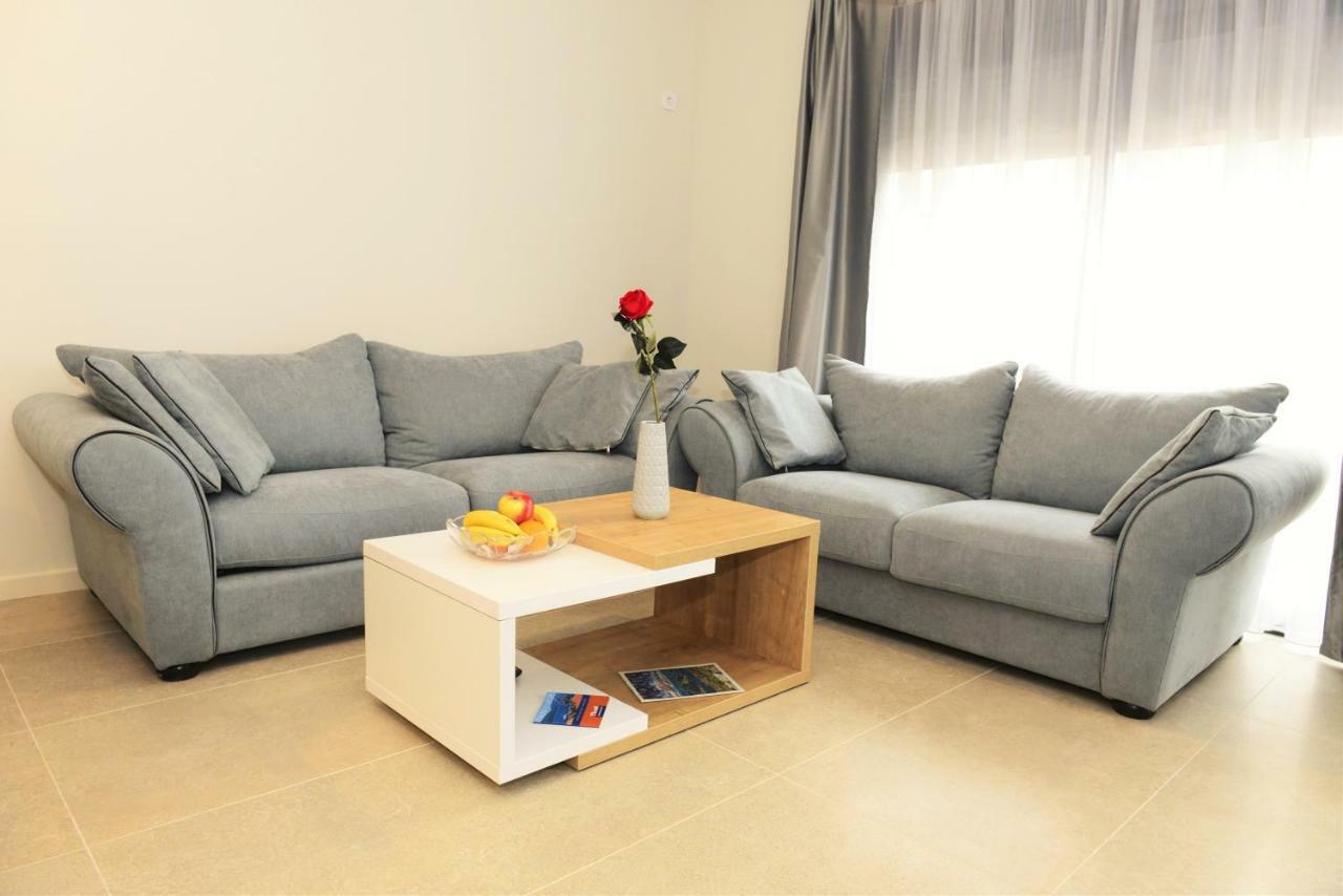 Ralux apartman Tivat Exterior foto