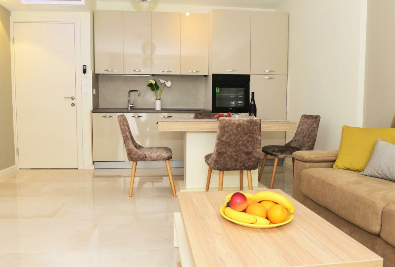 Ralux apartman Tivat Exterior foto