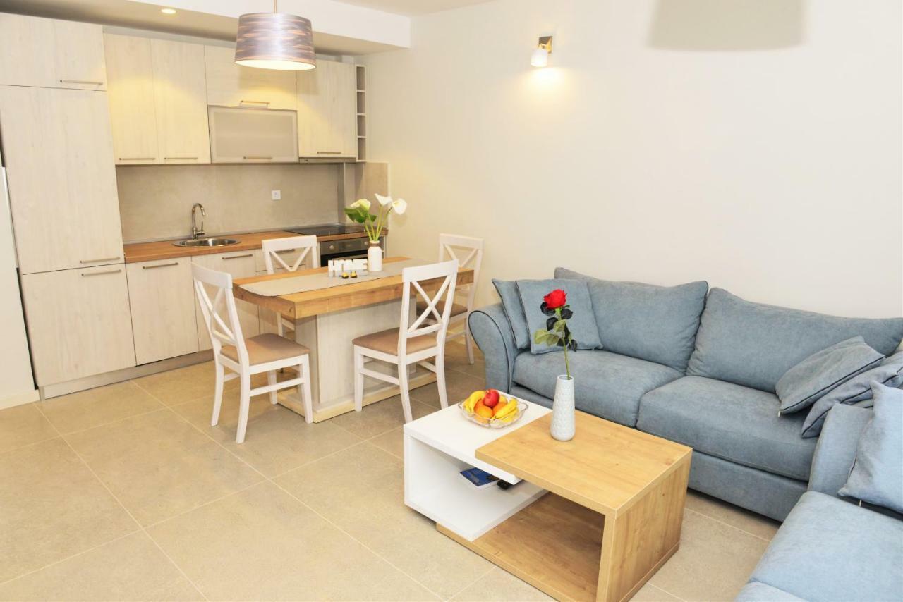 Ralux apartman Tivat Exterior foto