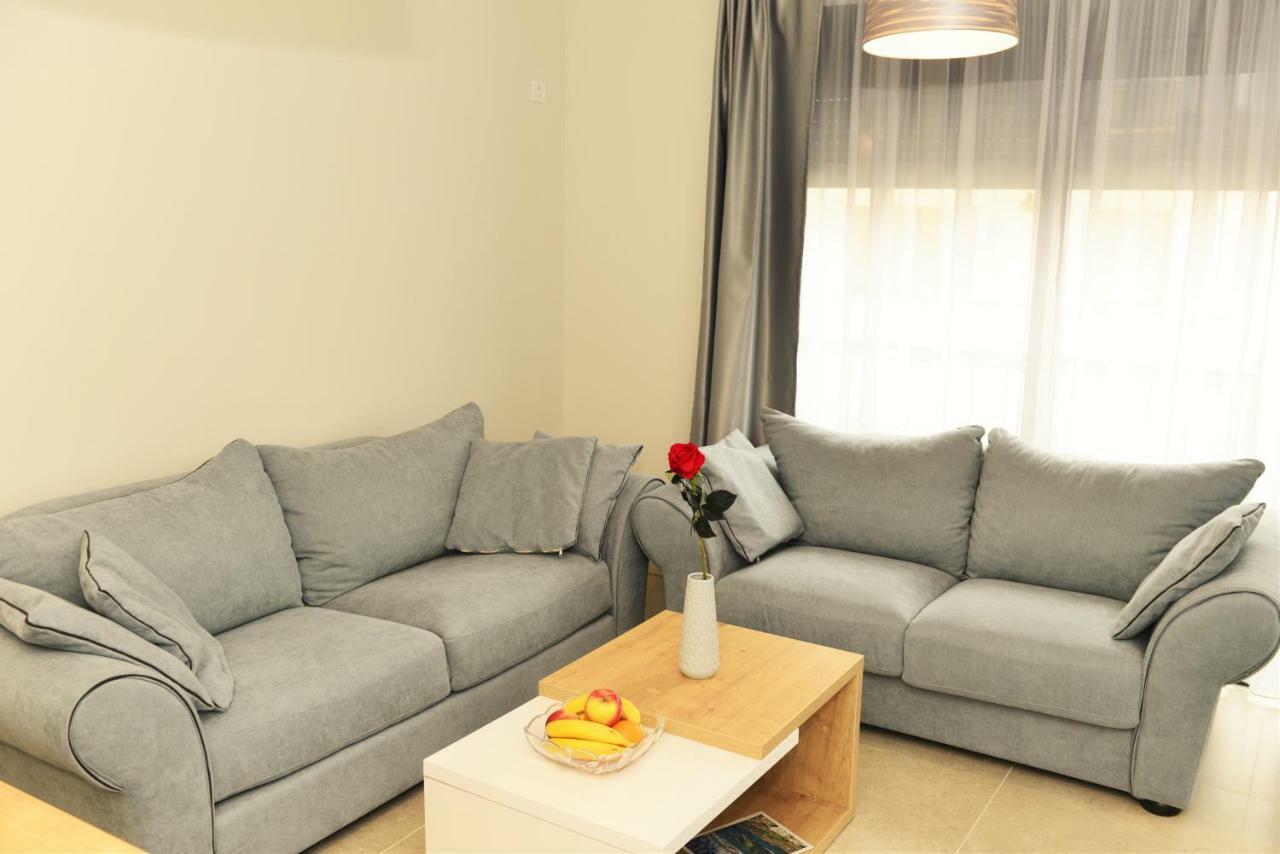 Ralux apartman Tivat Exterior foto