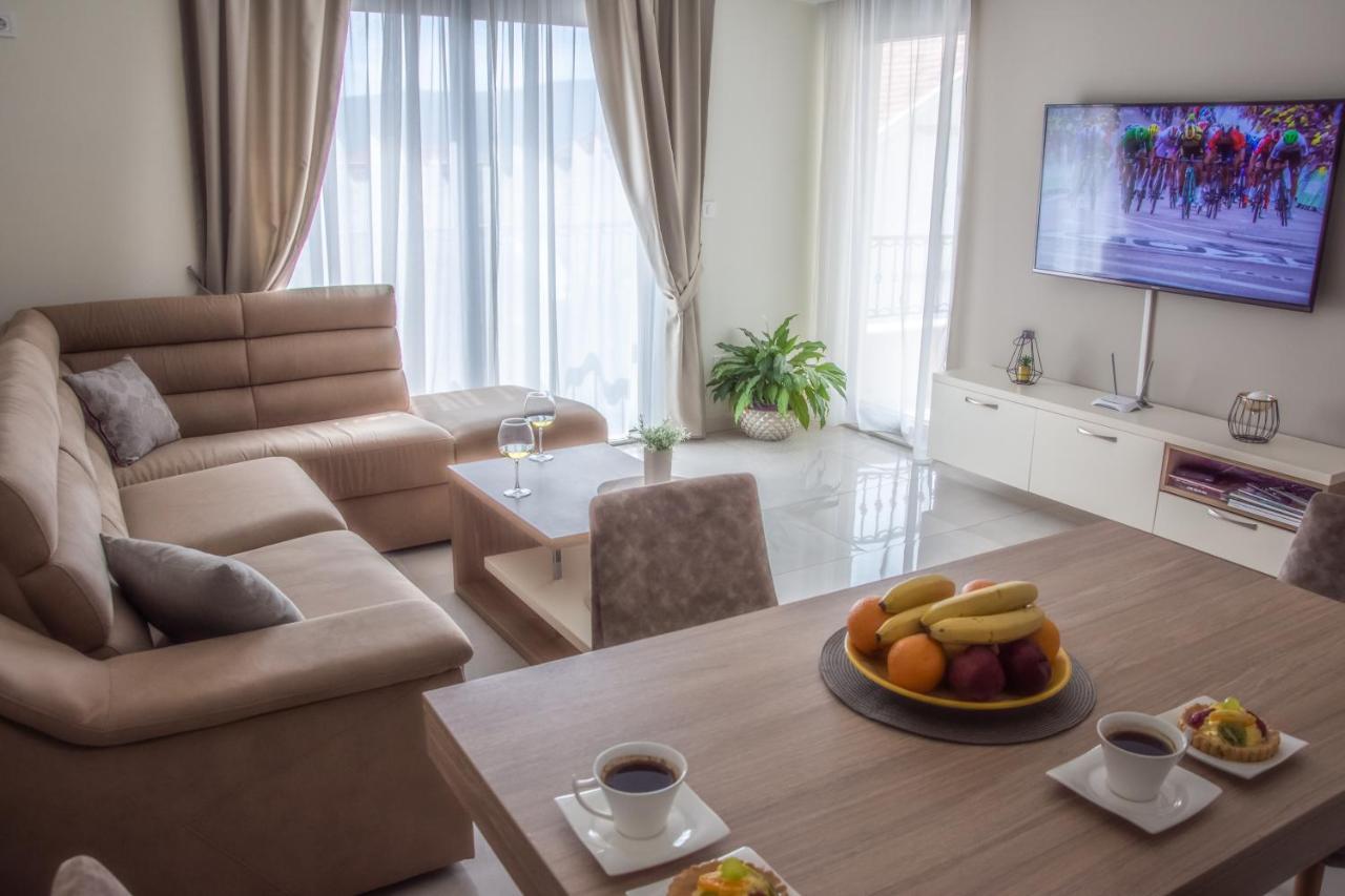 Ralux apartman Tivat Exterior foto