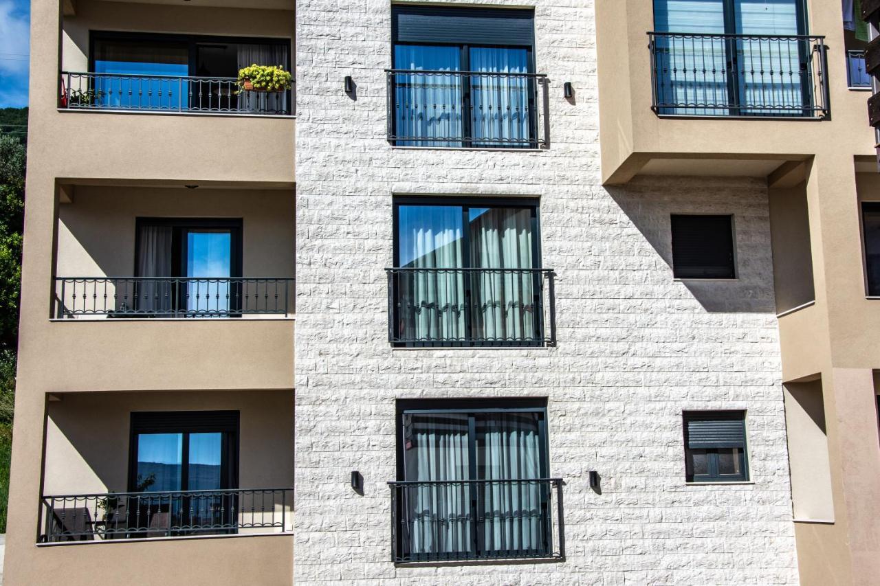 Ralux apartman Tivat Exterior foto
